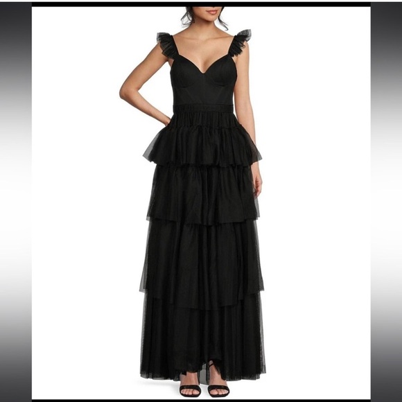 Blondie Nites Flutter Sleeve Sweetheart Neck Tiered Mesh Ball Gown Size 2 - Picture 1 of 10